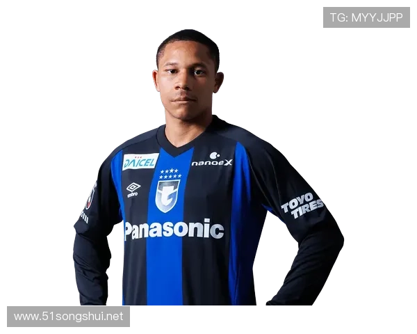 韦林顿闪耀蓉城首战两球红牌成焦点